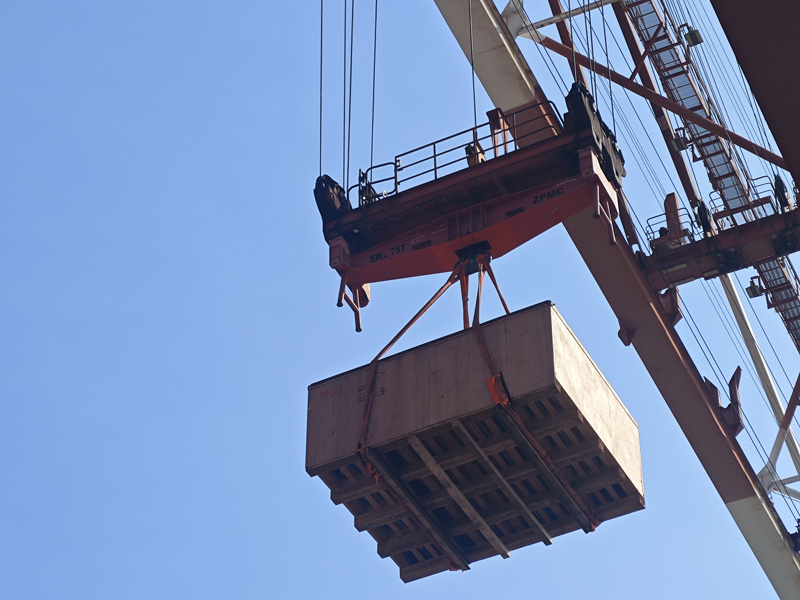 Special Container Transport · Heavy Equipment Solutions